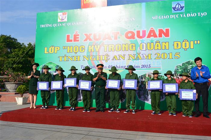 350 chiến sỹ nhí tham gia 'Học kỳ quân đội 2015'