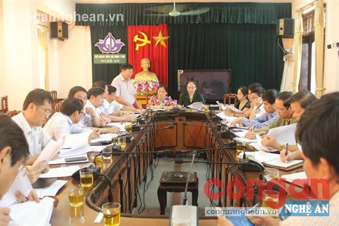 Chuẩn bị mọi điều kiện tốt nhất để triển khai các kỳ thi năm 2015