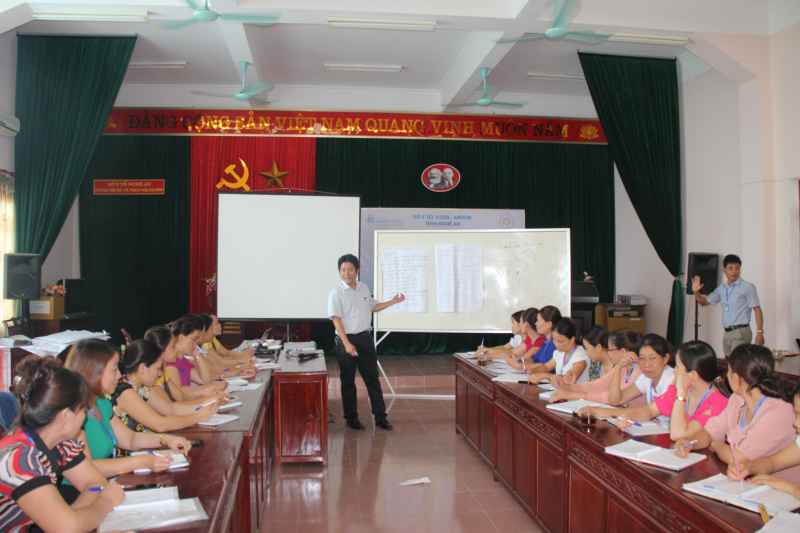 Tập huấn kiến thức kế hoạch hóa gia đình cho cán bộ dân số các huyện vùng sâu vùng xa