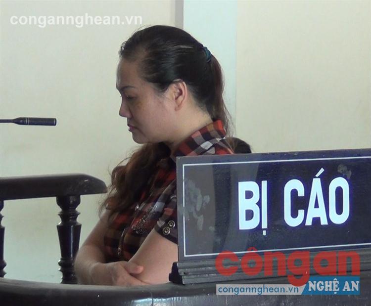 'Nữ quái' lĩnh án tù sau 13 năm lẩn trốn