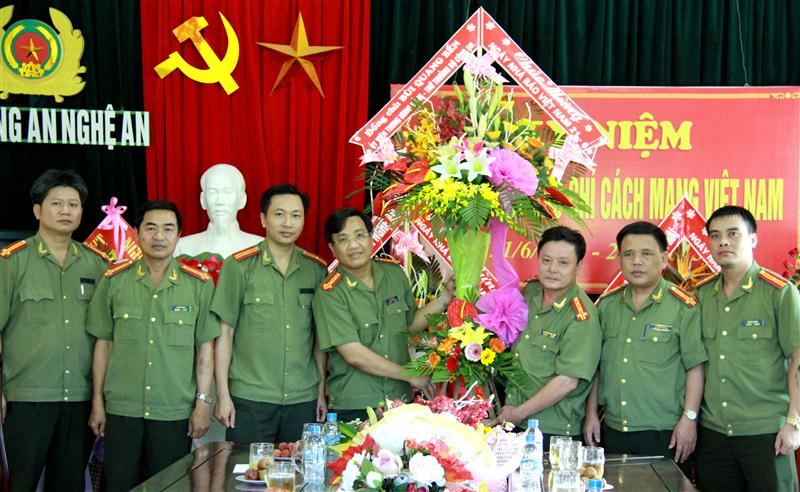 Lãnh đạo Bộ Công an, Công an tỉnh chúc mừng Báo Công an Nghệ An