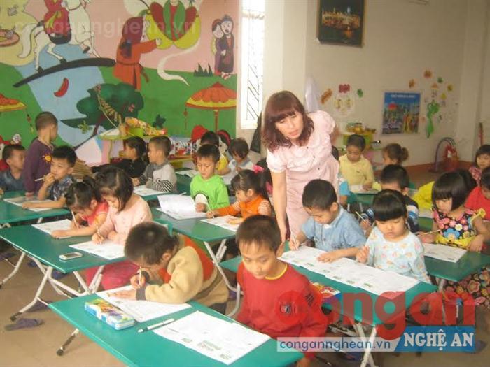Không được phép dạy viết chữ cho trẻ mầm non
