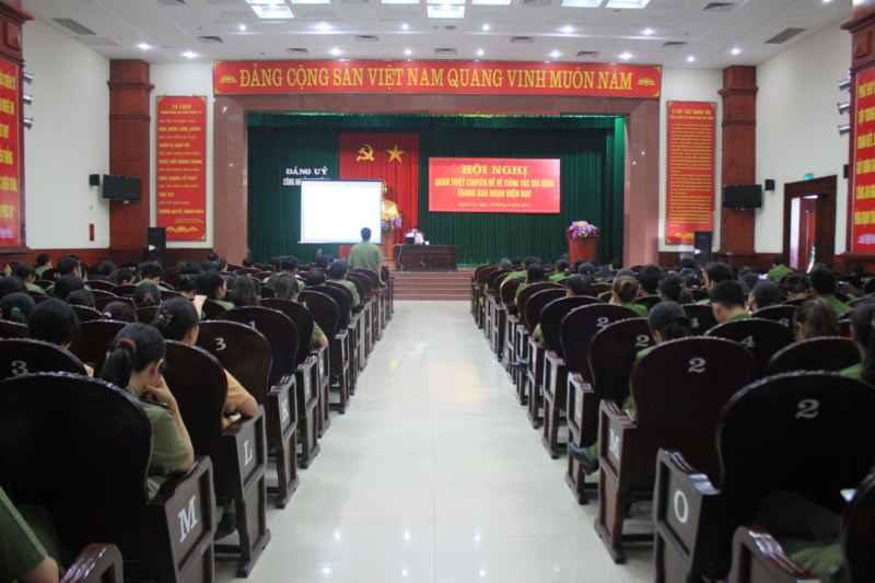 Tại hội nghị