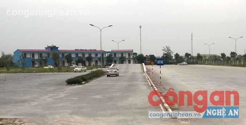 Sẽ cấp giấy phép lái xe số tự động từ tháng 9