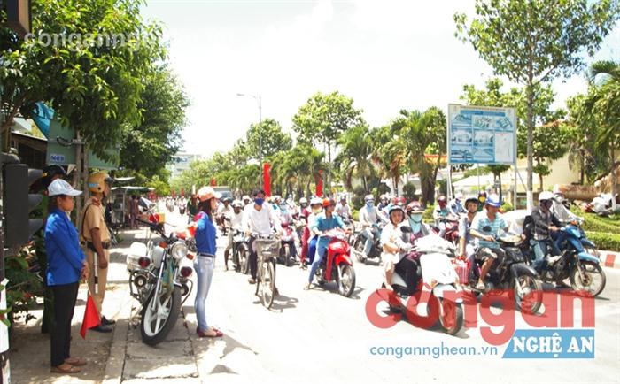 Đảm bảo trật tự ATGT cho kỳ thi THPT quốc gia 2015