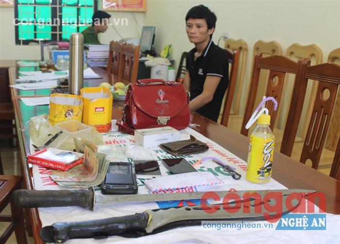 Bắt đối tượng ma túy dùng đao chống trả Công an