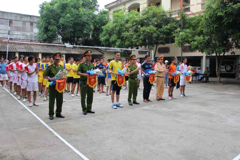 Hội thao chào mừng 70 năm ngày truyền thống CAND