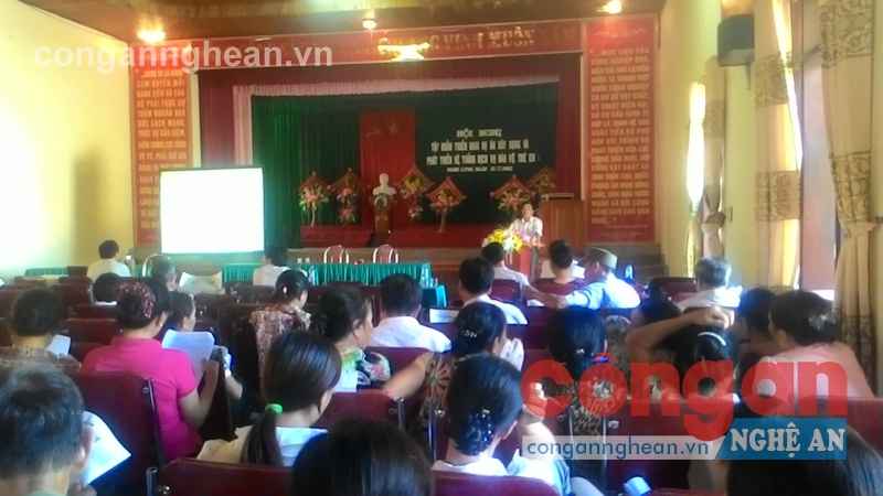 Tập huấn về công tác chăm sóc, bảo vệ trẻ em
