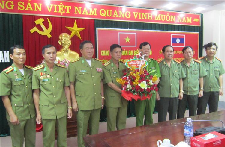 Đoàn đại biểu Công an tỉnh Xiêng Khoảng-Lào thăm và làm việc tại CANA