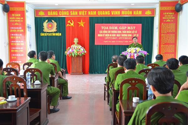 Tòa đàm gặp mặt kỷ niệm 68 năm ngày thương binh, liệt sĩ