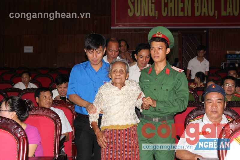 Sáng mãi ngọn lửa tri ân