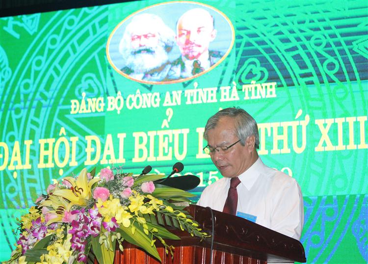 Đồng chí Trần Nam Hồng, Phó Bí thư Thường trực Tỉnh ủy phát biểu chỉ đạo Đại hội