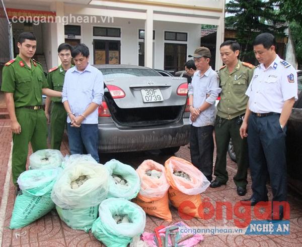 Đối tượng cùng tang vật bị lực lượng chức năng bắt giữ