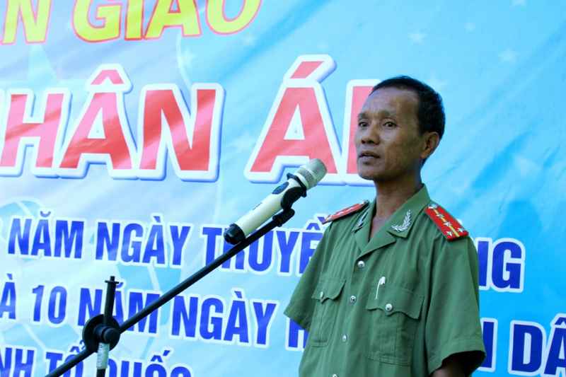 Đại úy Lữ Văn Thông rất xúc động về tình cảm đồng đội dành cho anh và gia đình