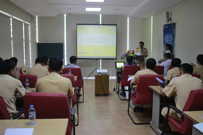 Tại lớp tập huấn