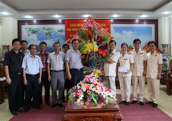 Các đơn vị chúc mừng CANA nhân kỷ niệm 70 năm ngày truyền thống CAND