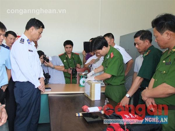 Bắt giữ gần 4kg ma túy đá cùng 'hàng nóng'