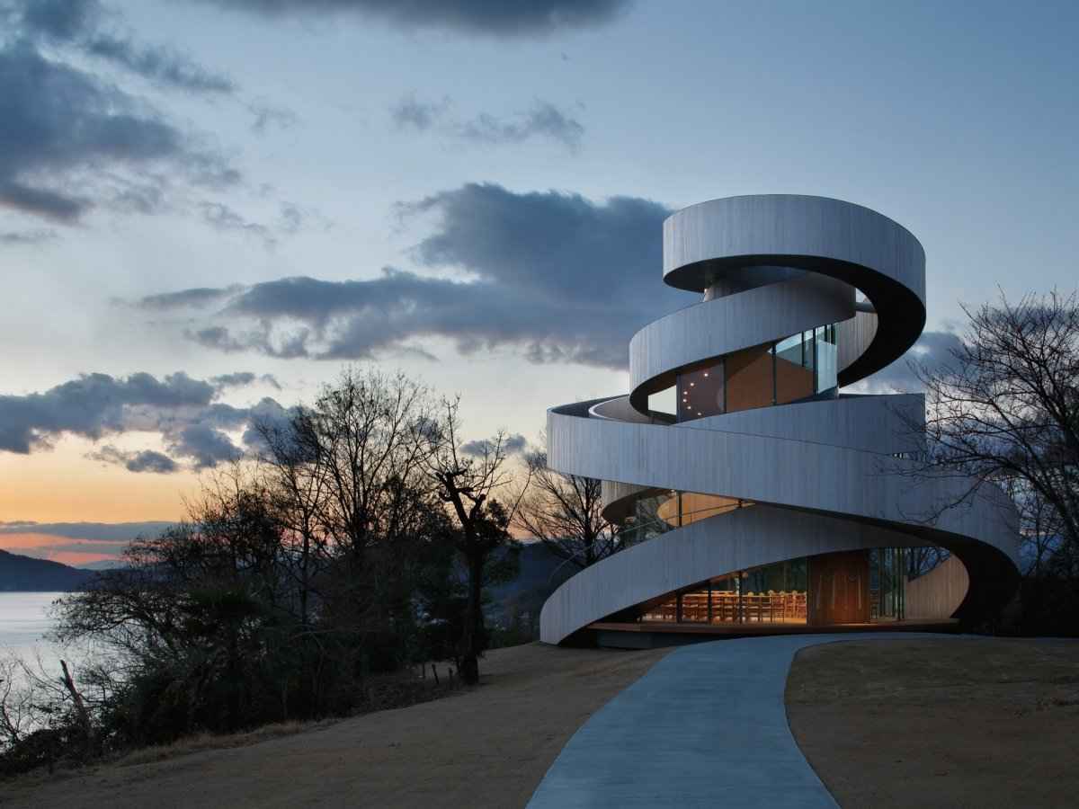 Ribbon Chapel - thiết kế bởi Hiroshi Nakamura & NAP Co., Ltd (Hiroshima, Nhật Bản)
