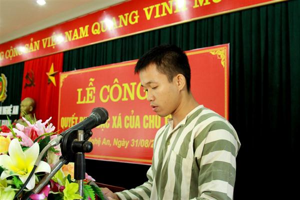 Đại diện phạm nhân được đặc xá cảm ơn sự quan tâm của các cấp, các ngành và Ban giám thị trại giam đã quan tâm, giúp đỡ trong thời gian thụ án.