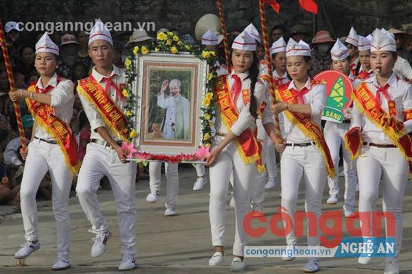 Nghi thức duyệt đội, nét đẹp truyền thống mãi được lưu giữ