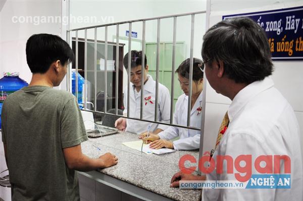 Tập trung nguồn lực trong phòng chống HIV/AIDS
