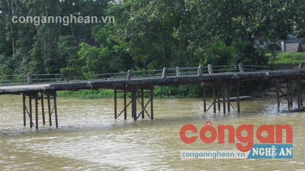 Cần sớm xây dựng cầu Mỹ Thượng để đảm bảo an toàn cho người dân và thúc đẩy phát triển kinh tế địa phương