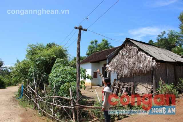 Người dân bất an vì đường dây điện không an toàn