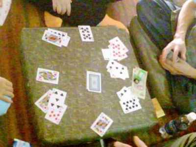 Đánh bạc, bị bắt quả tang