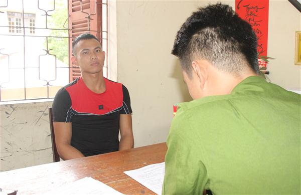 Vận động thành công đối tượng truy nã ra đầu thú