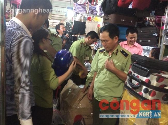 Hàng hóa vi phạm sở hữu trí tuệ: Cần mạnh tay xử lý