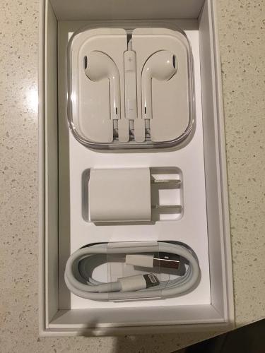 Phụ kiện của iPhone 6s vàng hồng