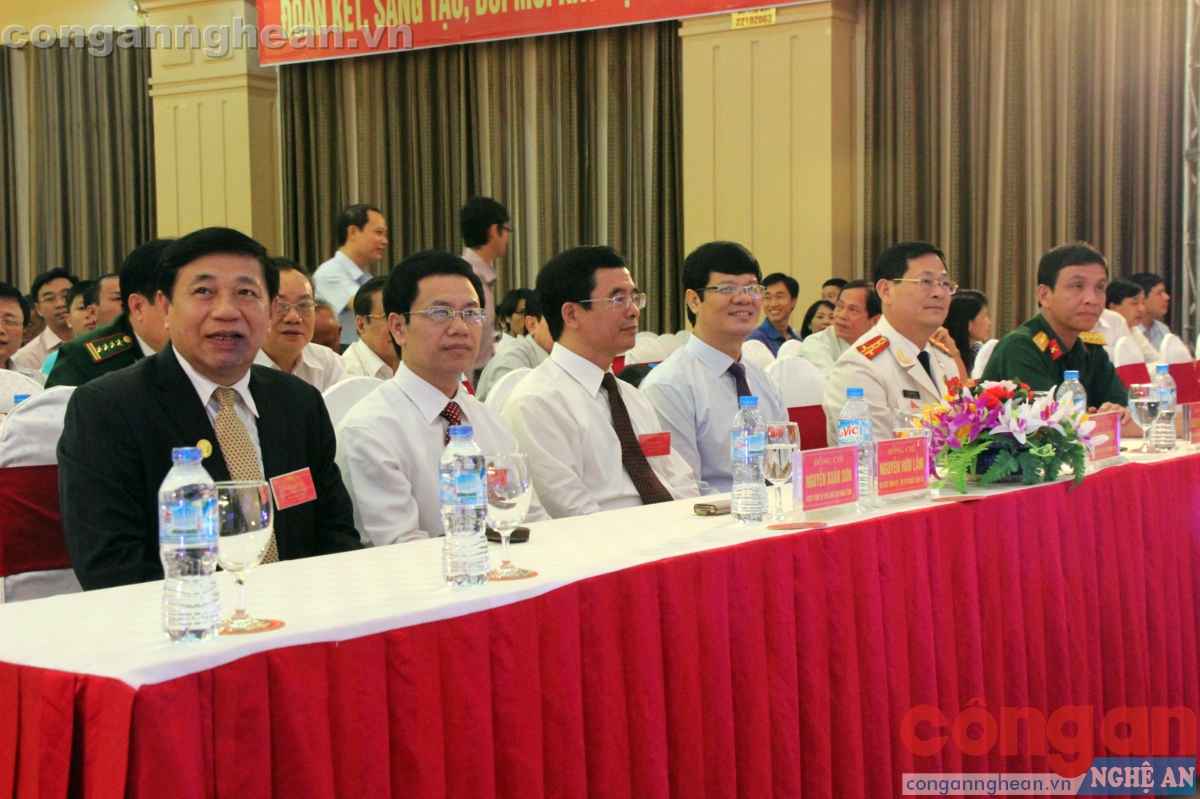 Các đại biểu dự đêm giao lưu