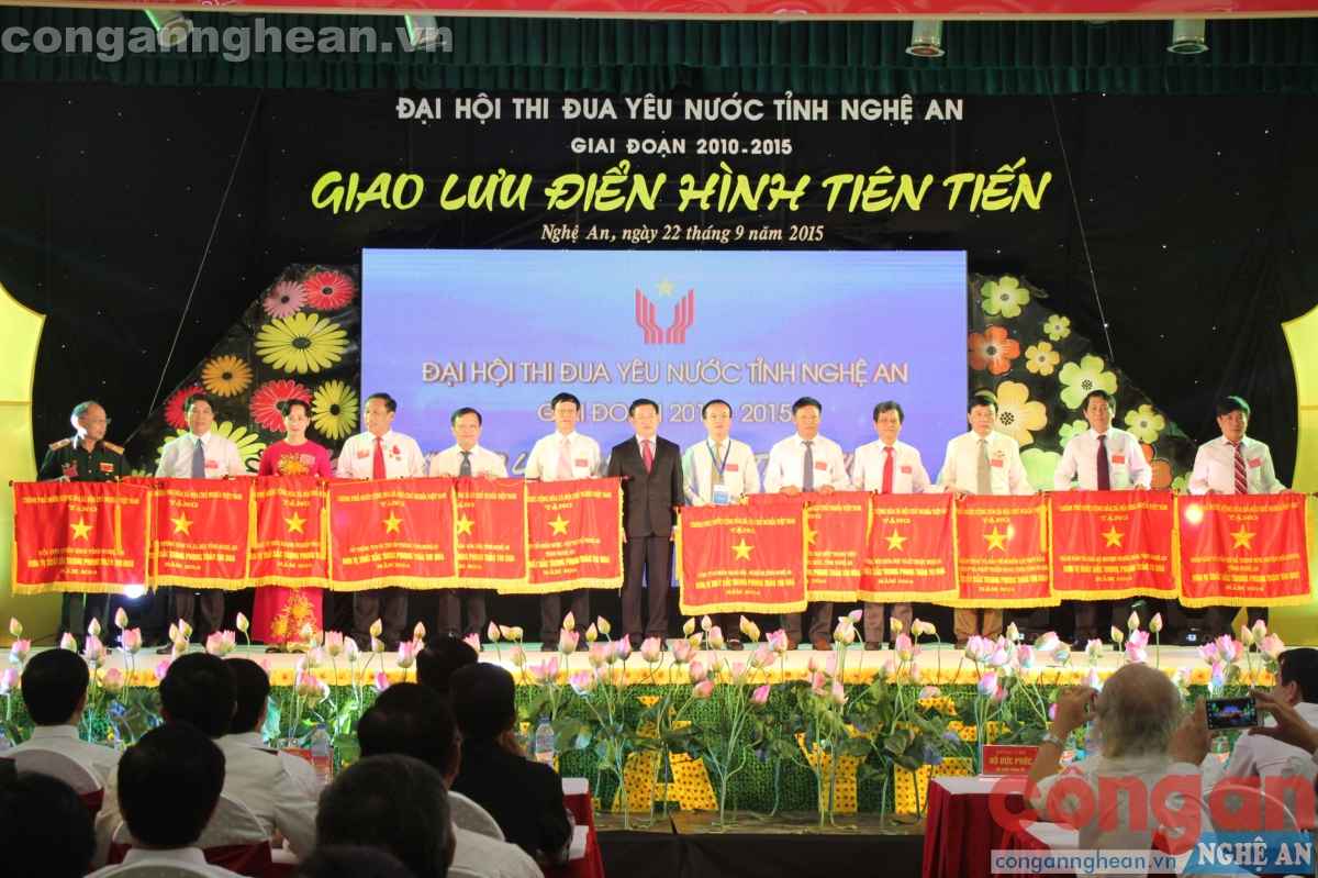 đồng chí: Hồ Đức Phớc – Bí thư Tỉnh ủy