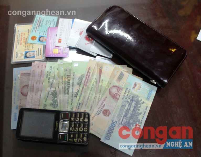 Tang vật thu giữ khi bắt quả tang