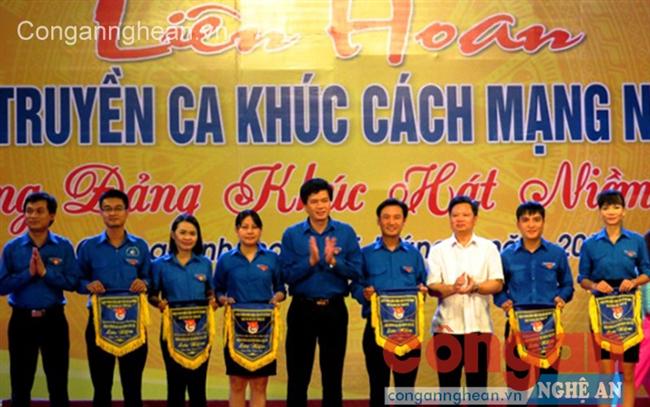 Đoàn Nghệ An giành giải Nhì Liên hoan tuyên truyền ca khúc cách mạng