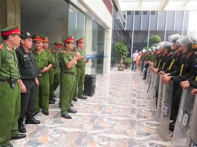 Thực tập phương án chống tập trung đông người khiếu kiện trái pháp luật, gây rối ANTT