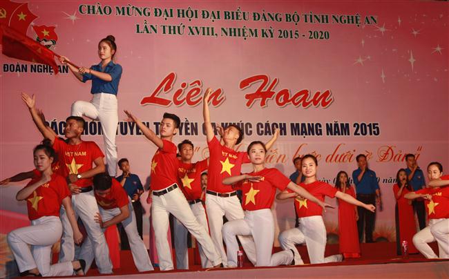 Liên hoan nhóm tuyên truyền ca khúc cách mạng