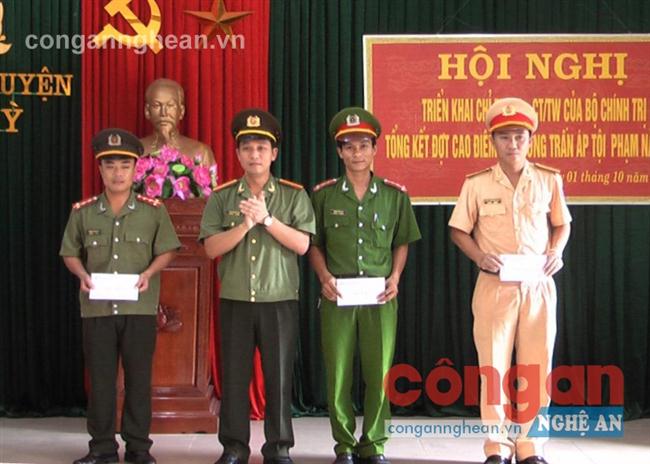 Tổng kết đợt cao điểm tấn công, trấn áp tội phạm