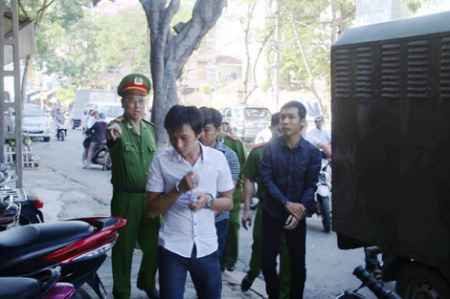 Cảnh giác: Mua bán ảo, lừa tiền thật