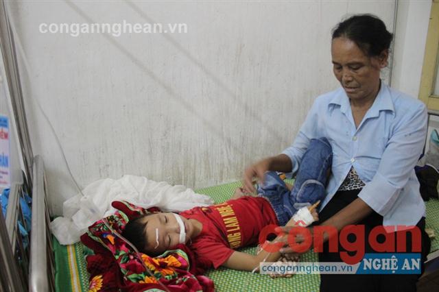Cảnh giác với bệnh viêm não do vi-rút xuất hiện 'trái mùa'