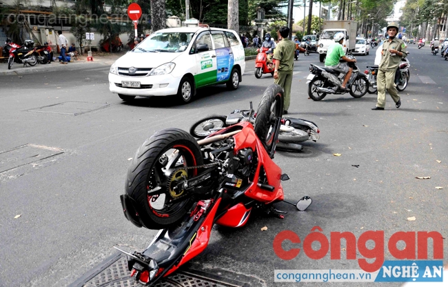 Bất cập trong quản lý và sử dụng môtô phân khối lớn