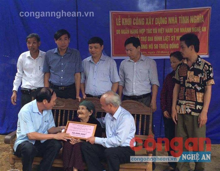 Khởi công xây dựng nhà tình nghĩa cho mẹ liệt sỹ