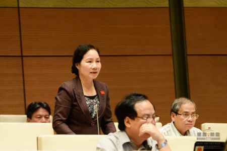 Băn khoăn việc nâng độ tuổi quy định trẻ em