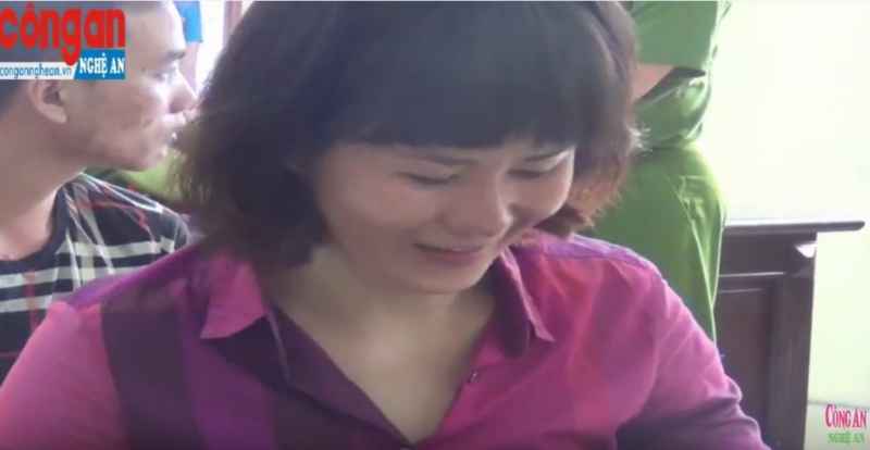 Nữ quái ma túy 'Mai con' trước tòa vẫn cười nói tỉnh bơ
