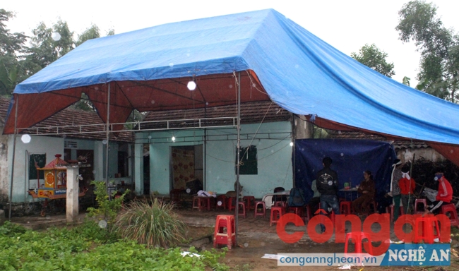 Truy tìm thủ phạm sát hại anh rể và em dâu