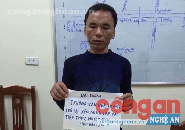 Đối tượng Trương Văn Huệ