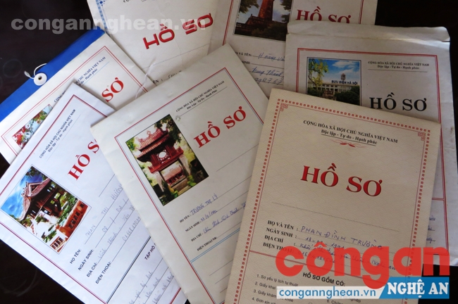 Những bộ hồ sơ “xin việc” bất thành