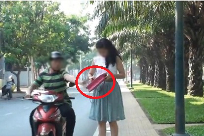 Cướp giật tài sản của phụ nữ