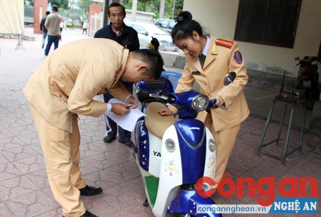 Triển khai đăng ký biển số xe máy điện