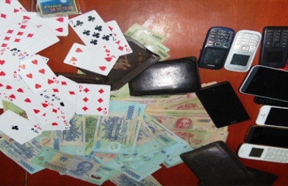 Thu hơn 25 triệu đồng trên chiếu bạc